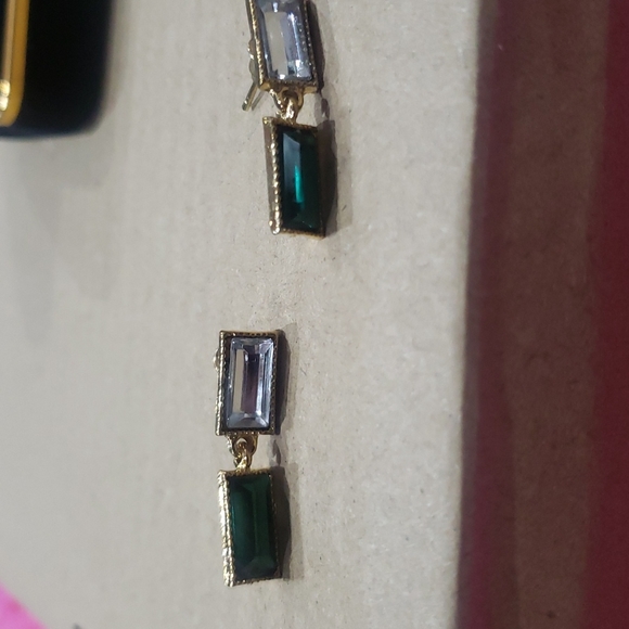 Vintage Earings - Picture 3 of 5